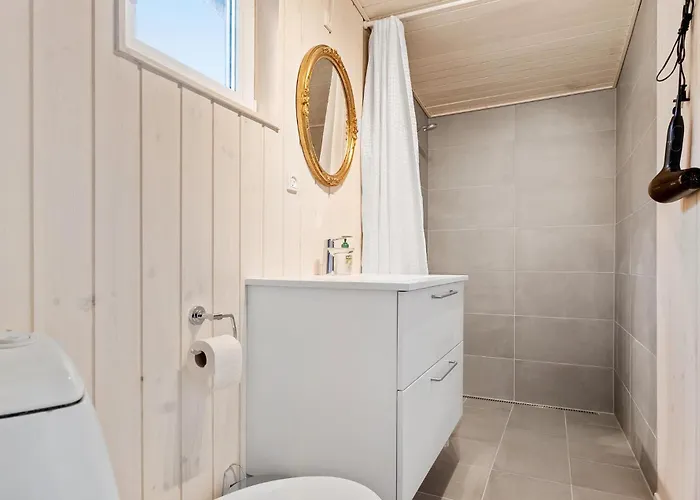 Lovely In Bjert With Kitchen *