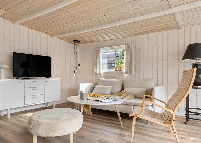 Lovely In Bjert With Kitchen *